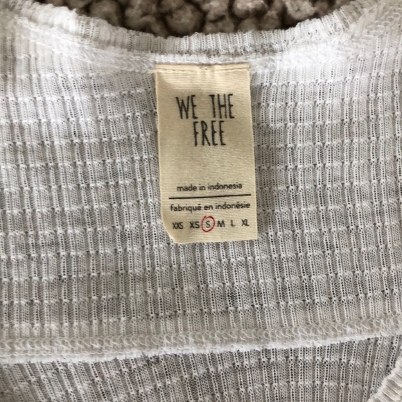 Free people white v neck - Picture 2 of 3